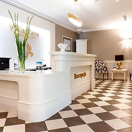 Hotell Flora