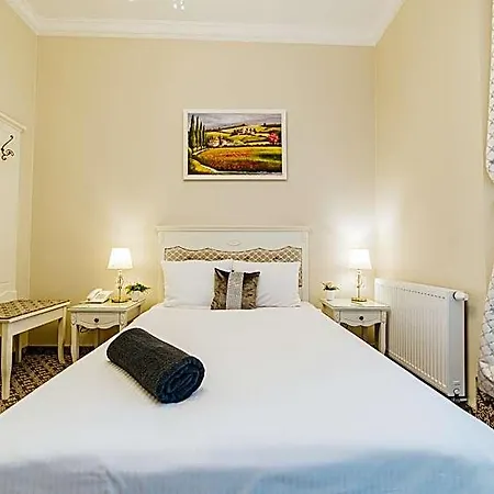 Hotell Flora 3*