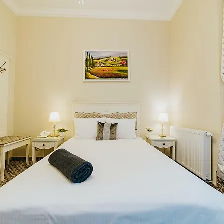 Hotel Flora 3*